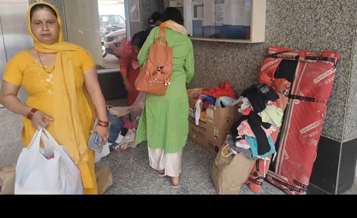 Cloth donation donors and helpers